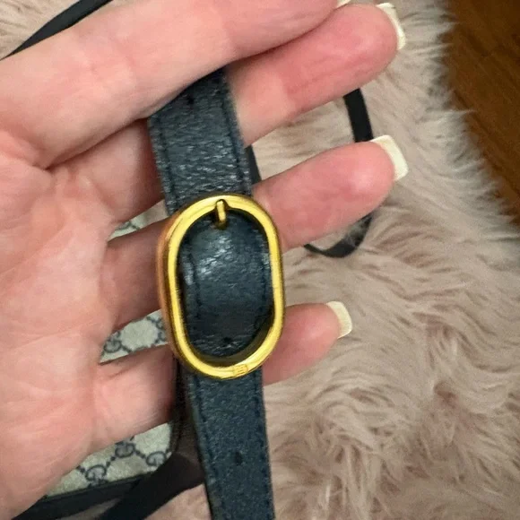 Gucci navy blue and Cream sherry Crossbody Bag with Signature Monogram - Picture 5 of 8